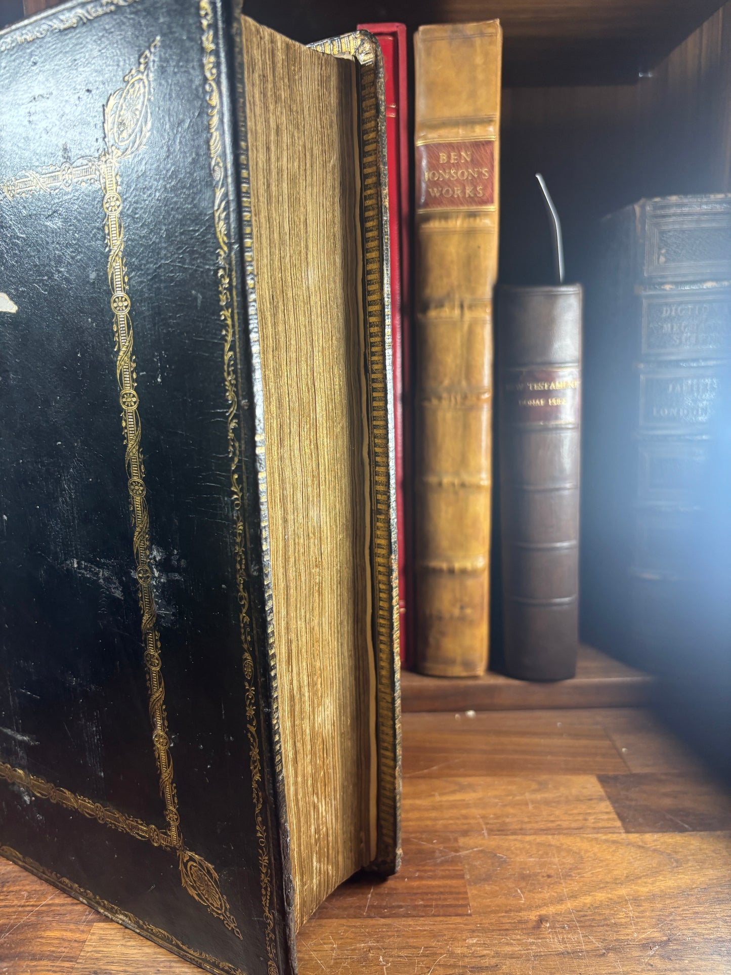 1616 Geneva "Breeches" Bible Folio, Herbert 348, Genealogies & Woodcut Prints